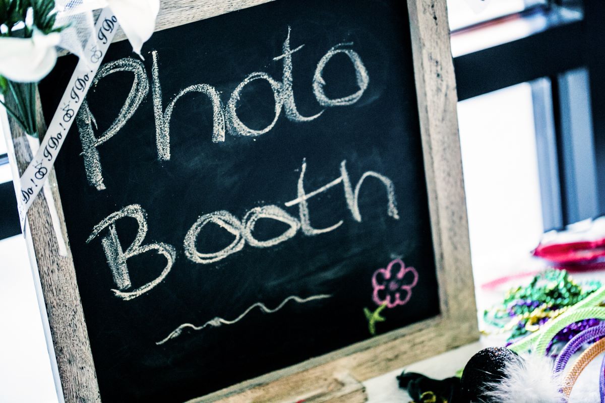 DIY Chalkboard Sign