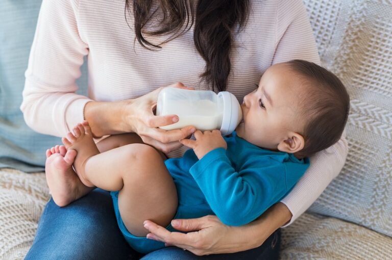 10 Tips For Bottle feeding A Breastfed Baby Mama Say What 