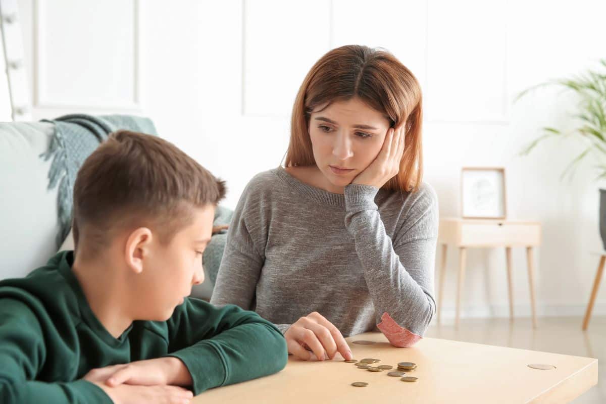 most-common-financial-conflicts-between-kids-and-parents-and-tips-for