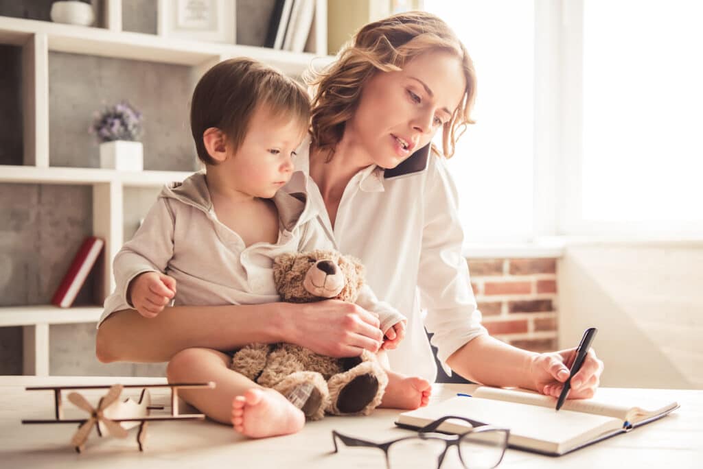 How Working Moms Can Find Balance in 2023