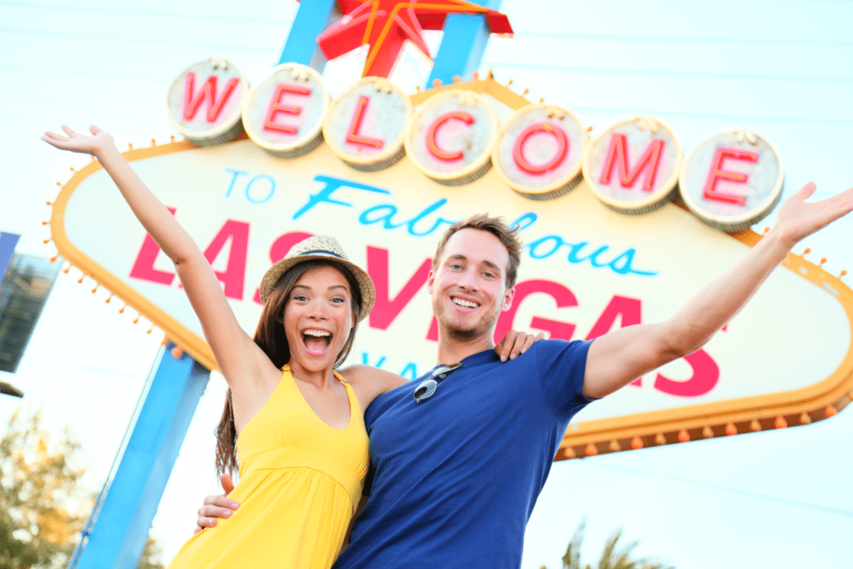 Las Vegas Sign, happy couple